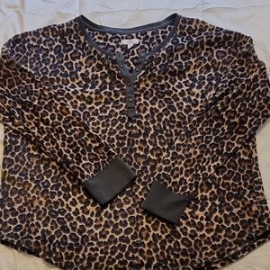 Leopard Print Long Sleeve Top